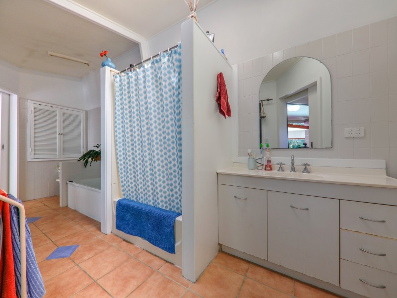 1 Golf Street, Yorkeys Knob QLD 4878