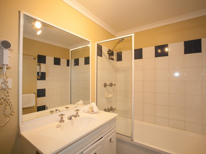 63/129 Oleander Street, Holloways Beach QLD 4878