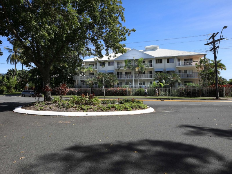 63/129 Oleander Street, Holloways Beach QLD 4878
