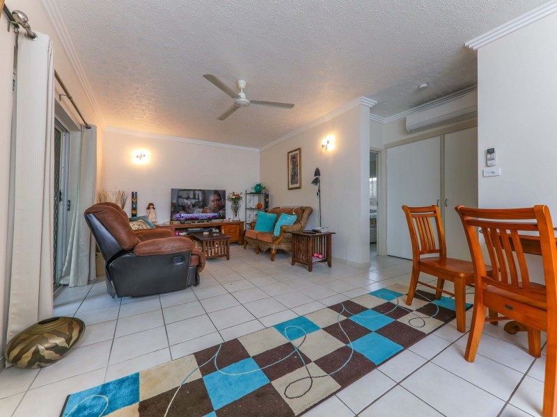 8/40-42 Old Smithfield Road, Freshwater QLD 4870