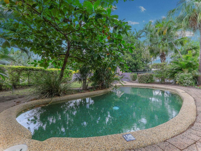 8/40-42 Old Smithfield Road, Freshwater QLD 4870