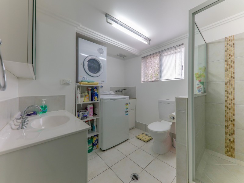 8/40-42 Old Smithfield Road, Freshwater QLD 4870