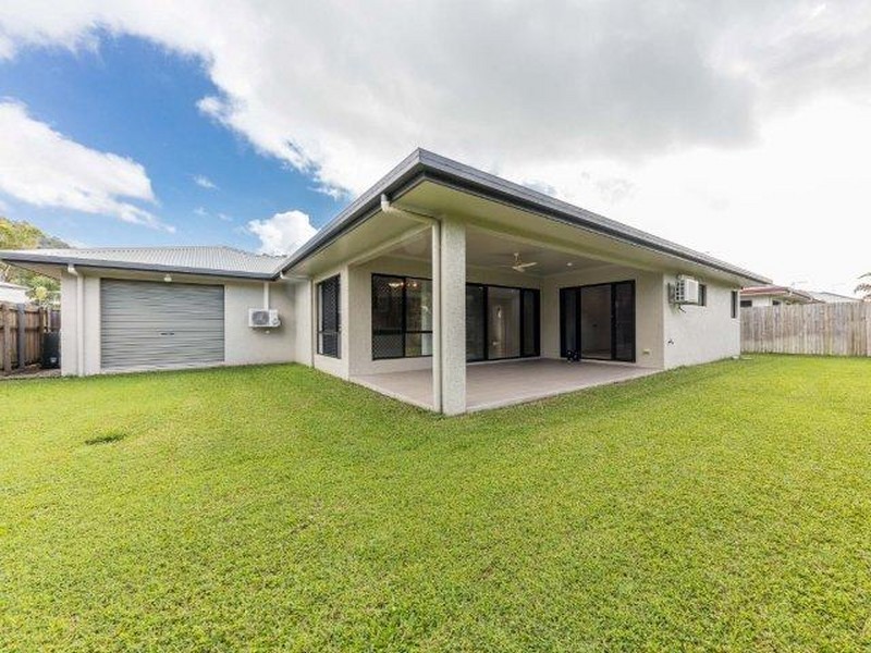 10 Coastline Parade, Trinity Beach QLD 4879