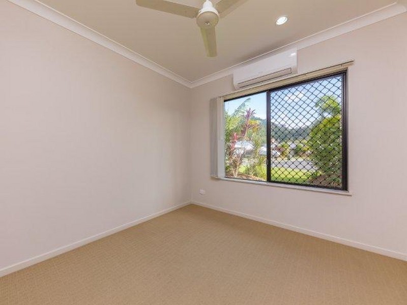 10 Coastline Parade, Trinity Beach QLD 4879