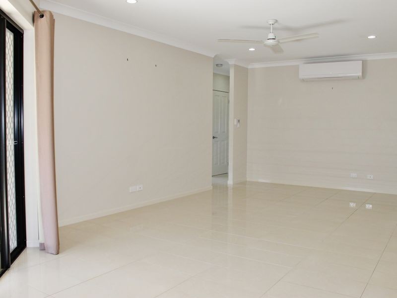 10 Angor Rd, Trinity Park QLD 4879