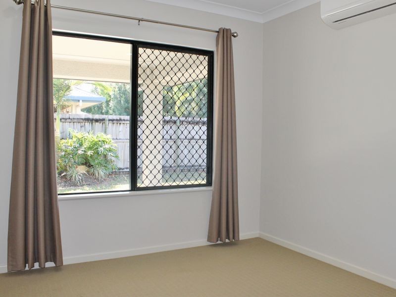 10 Angor Rd, Trinity Park QLD 4879