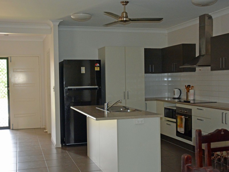 11 Quartzborough Promenade, Trinity Park QLD 4879