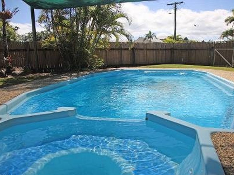 Unit 5/8 Maytown Close, Manoora QLD 4870