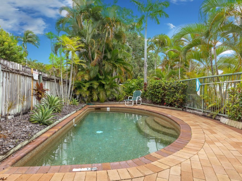 2/40 Moore Street, Trinity Beach QLD 4879