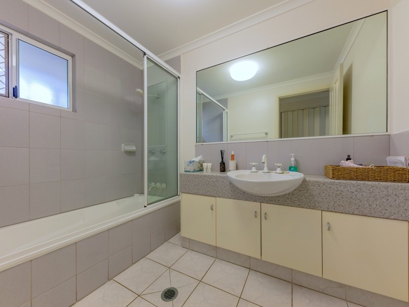 2/40 Moore Street, Trinity Beach QLD 4879