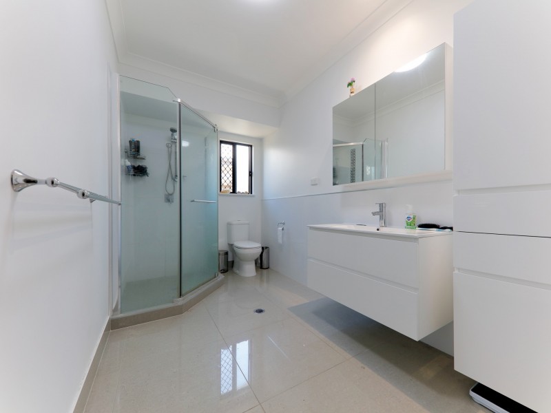 36 Quarterdeck Street, Trinity Beach QLD 4879
