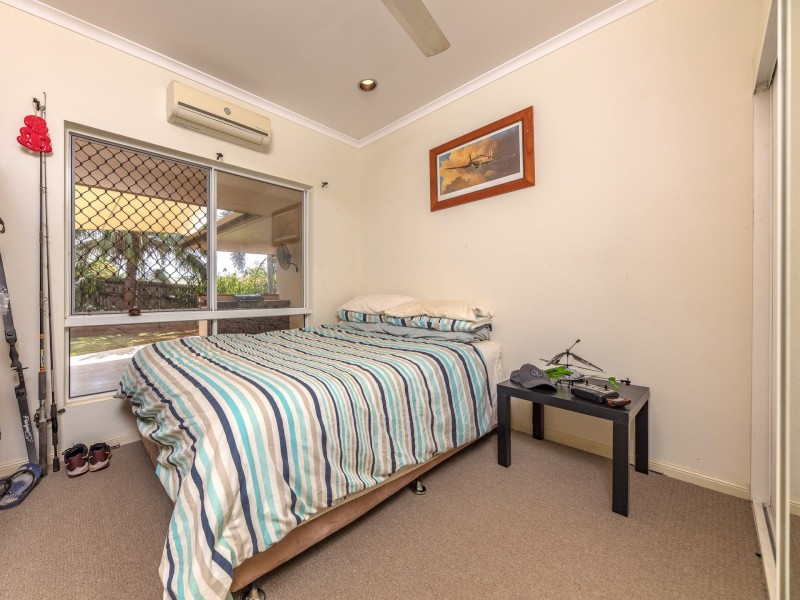 1 Araminta Street, Bentley Park QLD 4869