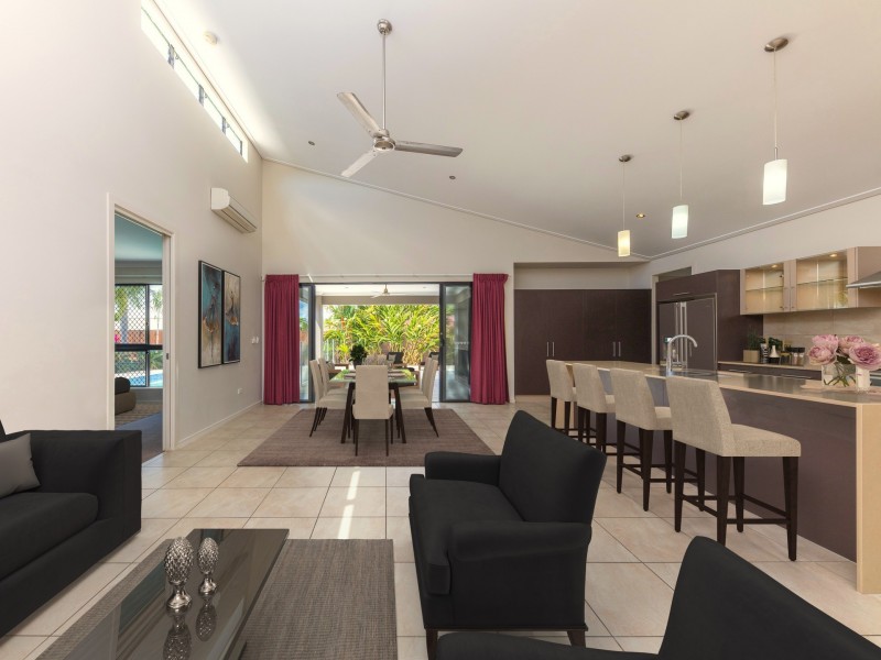 5 Bushlark Place, Smithfield QLD 4878