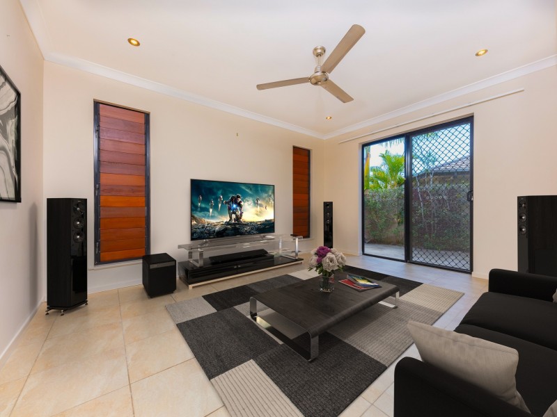 5 Bushlark Place, Smithfield QLD 4878