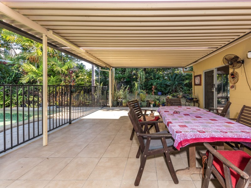 16 Volute Close, Trinity Beach QLD 4879