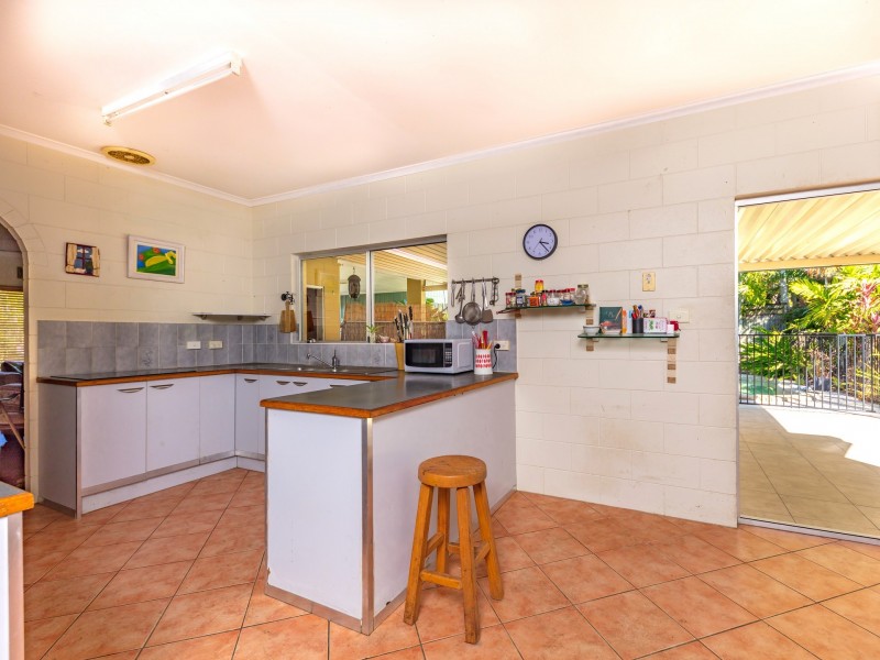 16 Volute Close, Trinity Beach QLD 4879