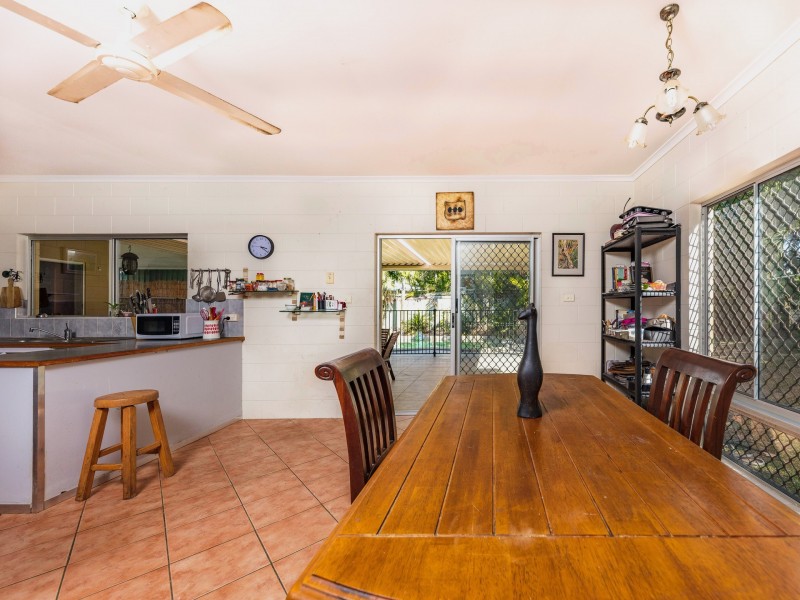 16 Volute Close, Trinity Beach QLD 4879