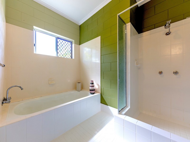 16 Volute Close, Trinity Beach QLD 4879