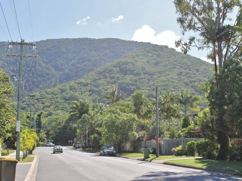 70 Veivers Rd, Palm Cove QLD 4879