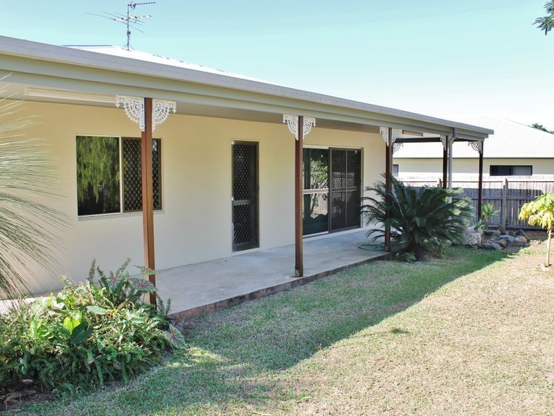 70 Veivers Rd, Palm Cove QLD 4879