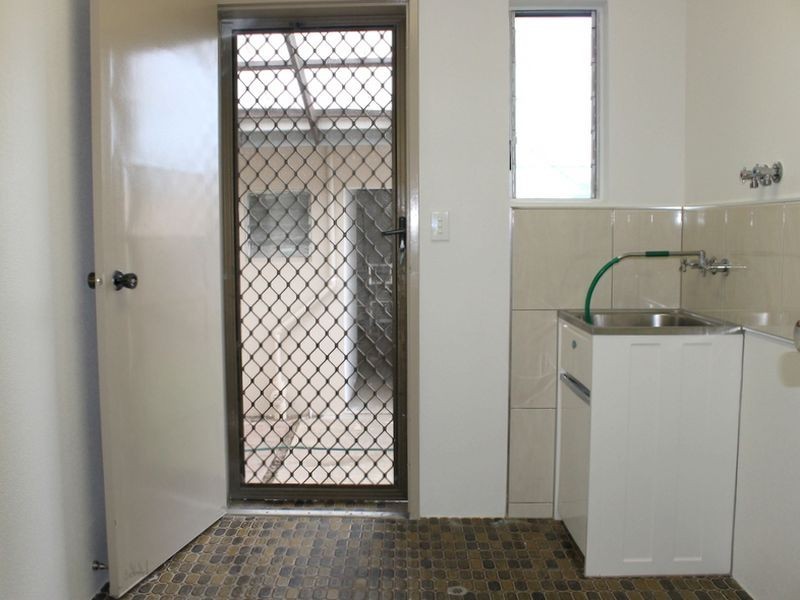 70 Veivers Rd, Palm Cove QLD 4879