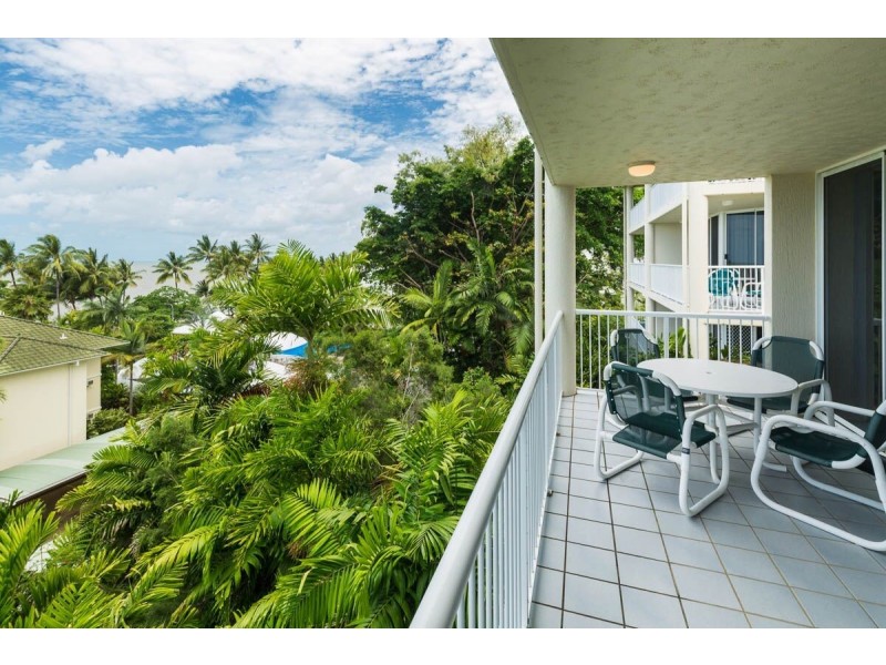 4/40 Moore Street, Trinity Beach QLD 4879