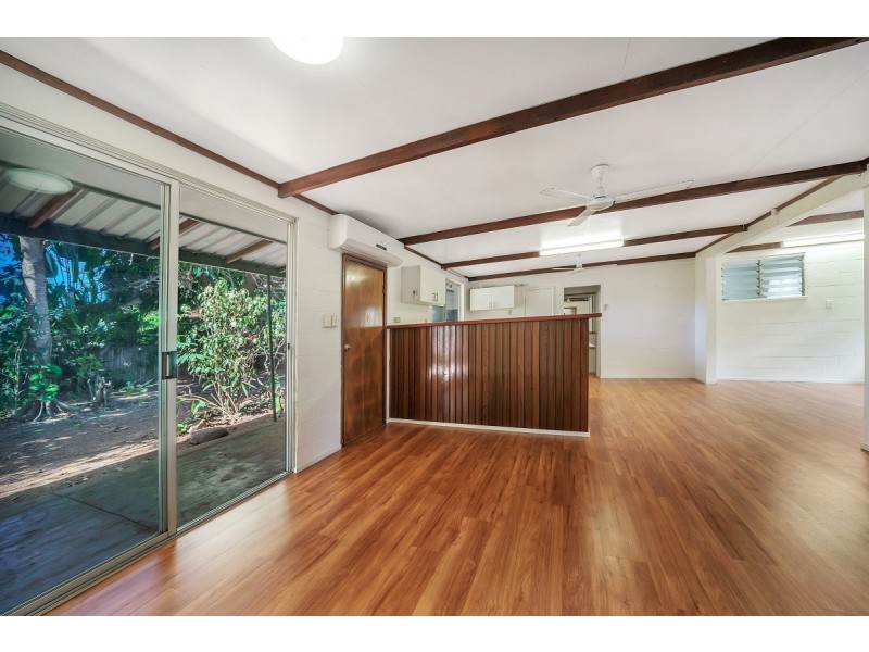 78 Veivers Road, Palm Cove QLD 4879