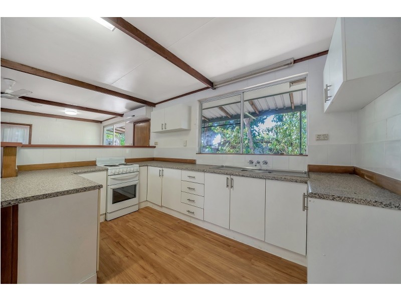 78 Veivers Road, Palm Cove QLD 4879