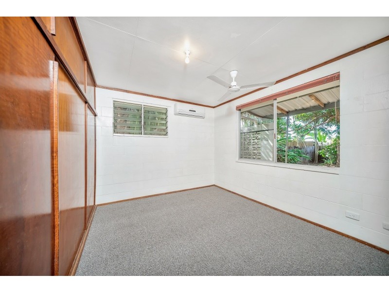 78 Veivers Road, Palm Cove QLD 4879