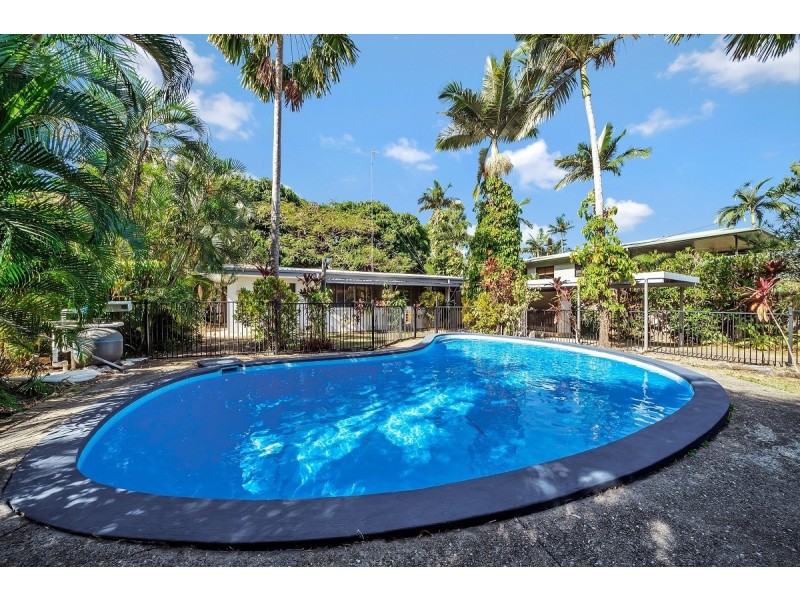 78 Veivers Road, Palm Cove QLD 4879