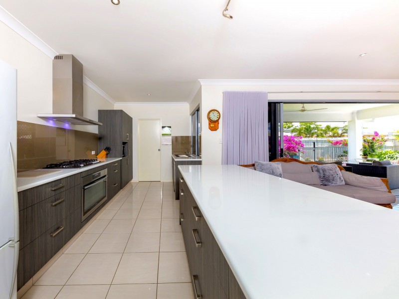 9 Munburra Parade, Smithfield QLD 4878