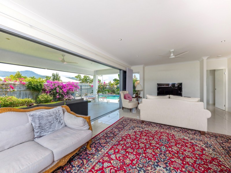 9 Munburra Parade, Smithfield QLD 4878