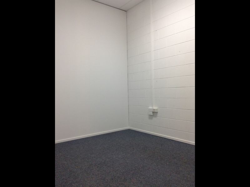 Shop 28 Campus Shopping Centre, Smithfield QLD 4878