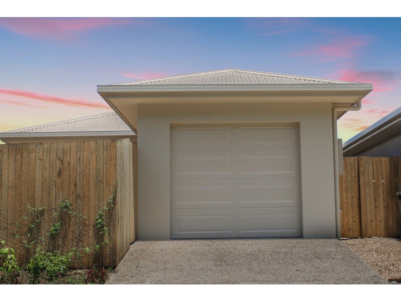 21A Palmetto Street, Palm Cove QLD 4879