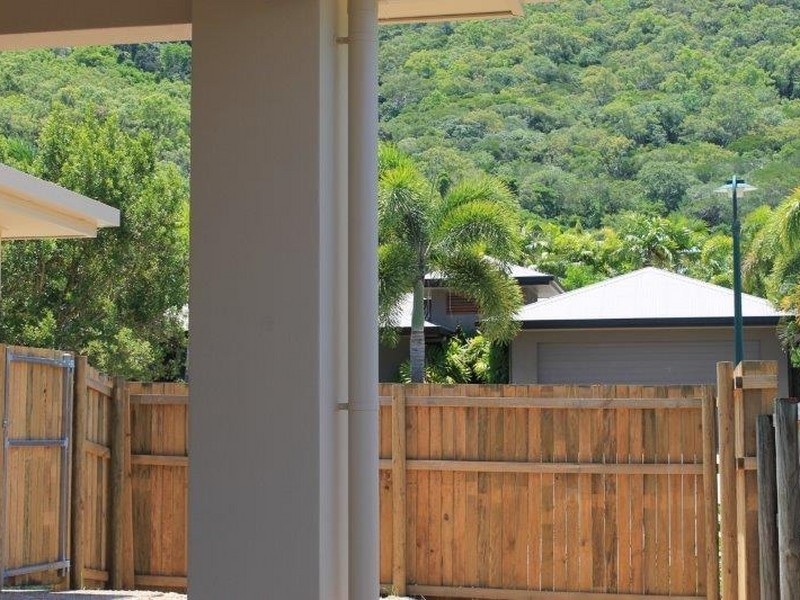 21A Palmetto Street, Palm Cove QLD 4879