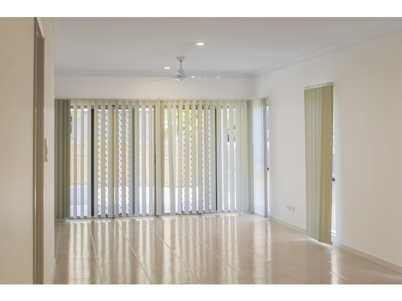 21A Palmetto Street, Palm Cove QLD 4879