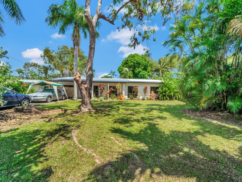 16 Connemara Close, Trinity Beach QLD 4879