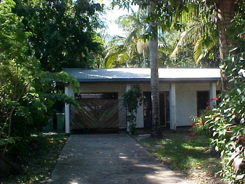 16 Connemara Close, Trinity Beach QLD 4879