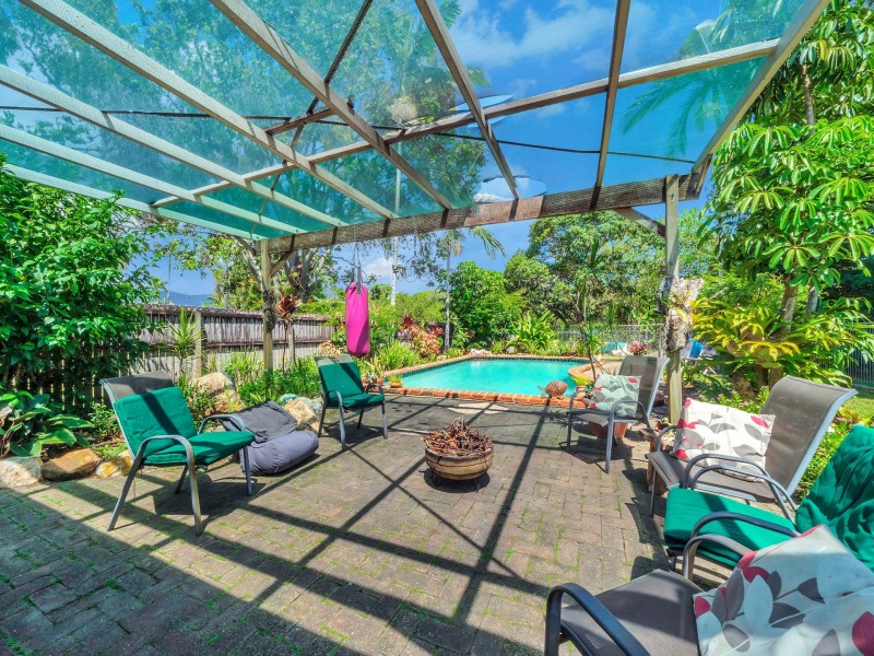 16 Connemara Close, Trinity Beach QLD 4879