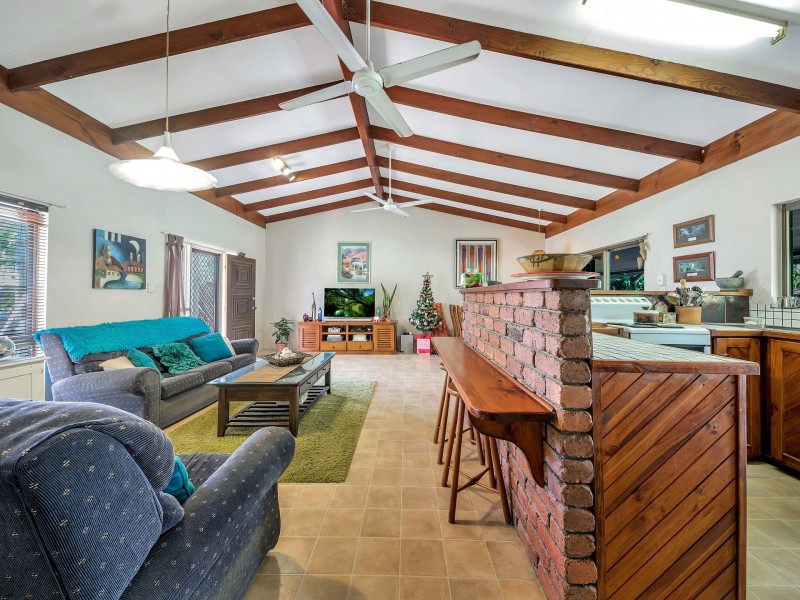 16 Connemara Close, Trinity Beach QLD 4879