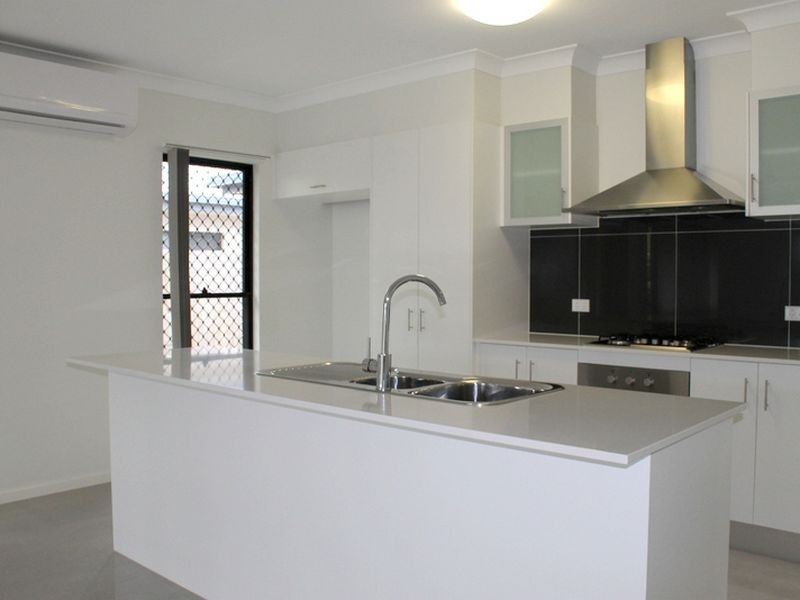 12 Chandos Brace, Trinity Park QLD 4879