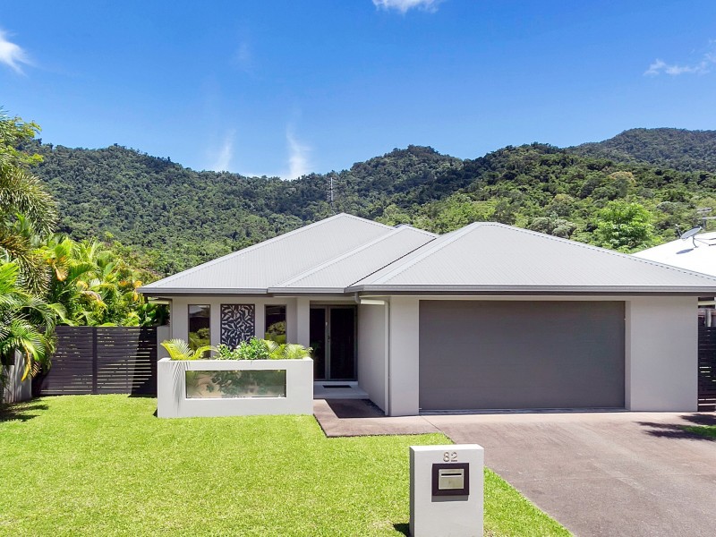 82 Xavier Herbert Drive, Redlynch QLD 4870