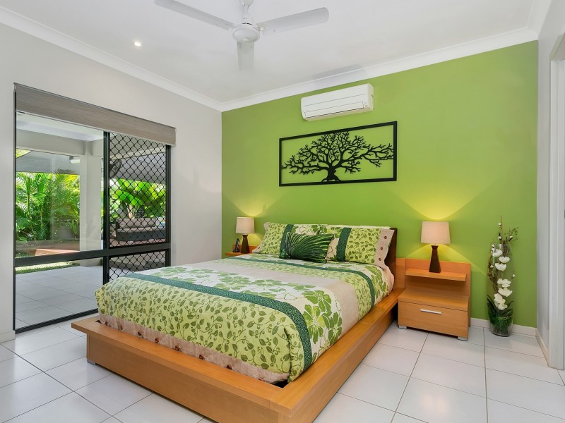 82 Xavier Herbert Drive, Redlynch QLD 4870
