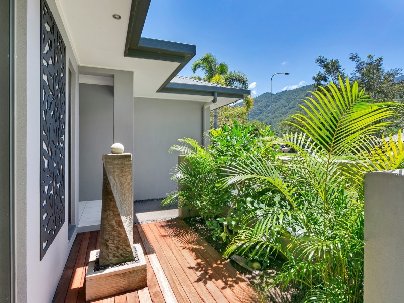 82 Xavier Herbert Drive, Redlynch QLD 4870