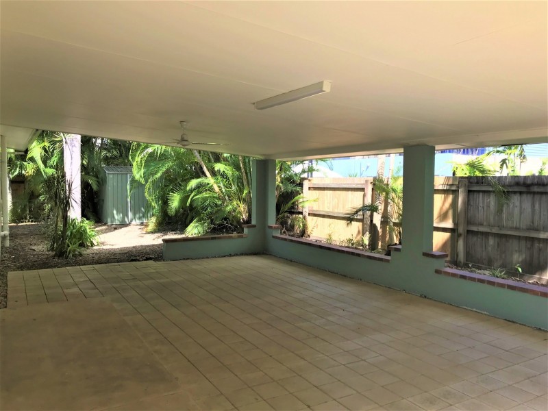 14 Undine Street, Clifton Beach QLD 4879