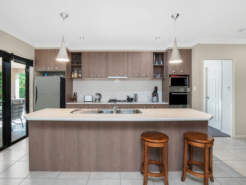 12 Bushlark Place, Smithfield QLD 4878