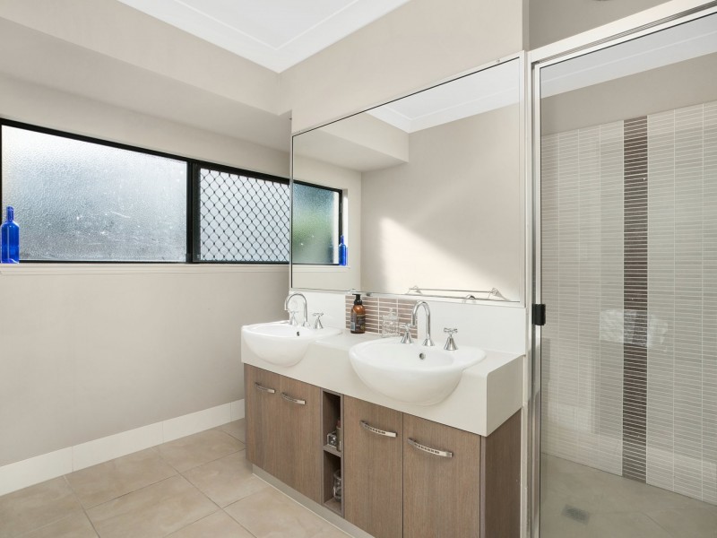 12 Bushlark Place, Smithfield QLD 4878