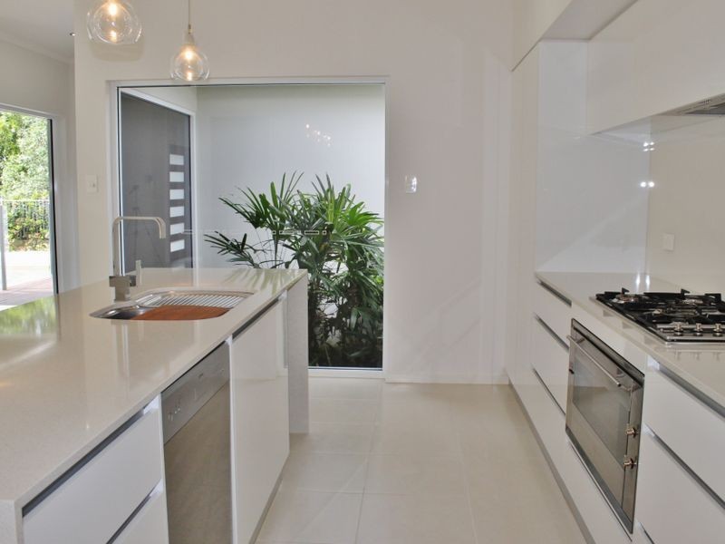 39 Red Peak Boulevard, Caravonica QLD 4878