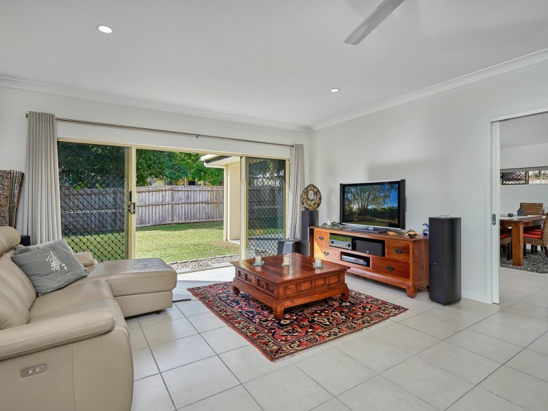 5 Govern Close, Redlynch QLD 4870