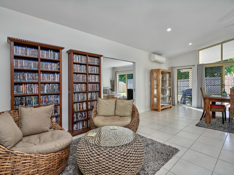 5 Govern Close, Redlynch QLD 4870